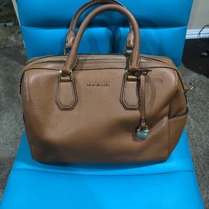 Michael Kors Mercer Medium duffle handbag